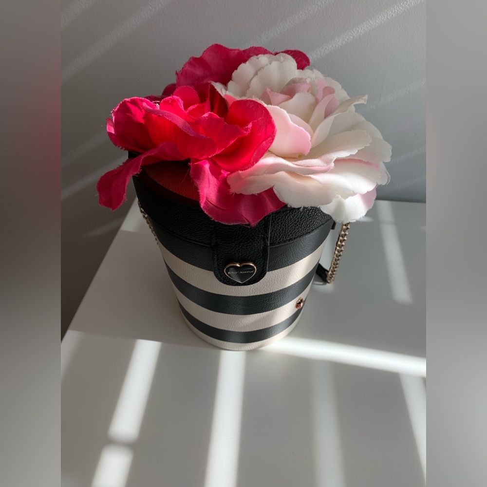 Flower bucket bag. Betsy Johnson.